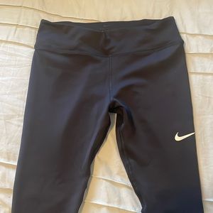 Black nike athletic leggings